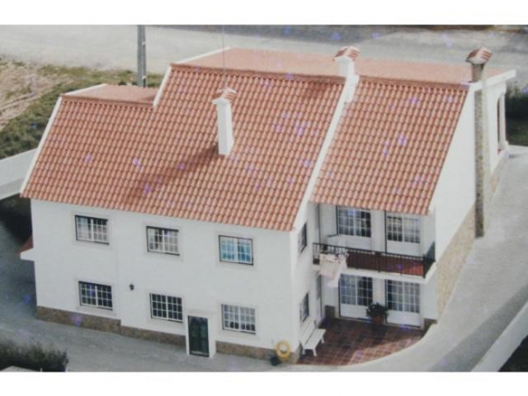 Detached House – Torres Vedras brought to you by Janela Digital – Casa Sapo