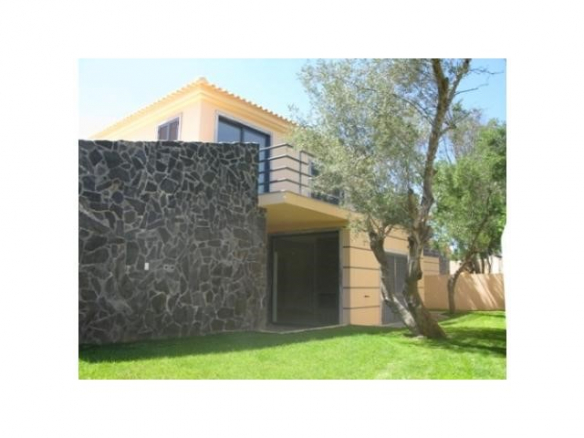 Detached House – Cascais brought to you by Janela Digital – Casa Sapo