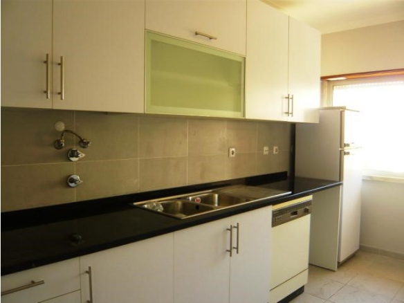 Apartment – Almada brought to you by Janela Digital – Casa Sapo