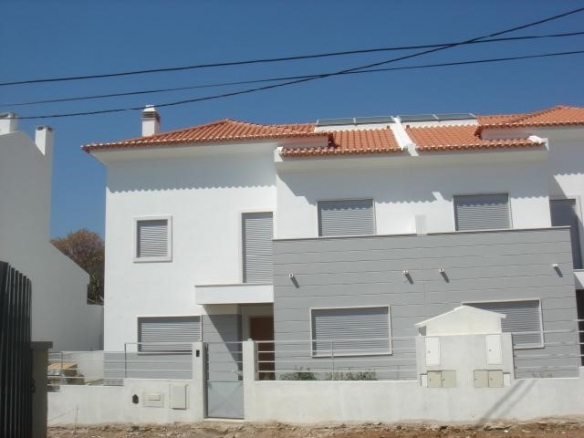 Semi-Detached House – Cascais brought to you by Janela Digital – Casa Sapo