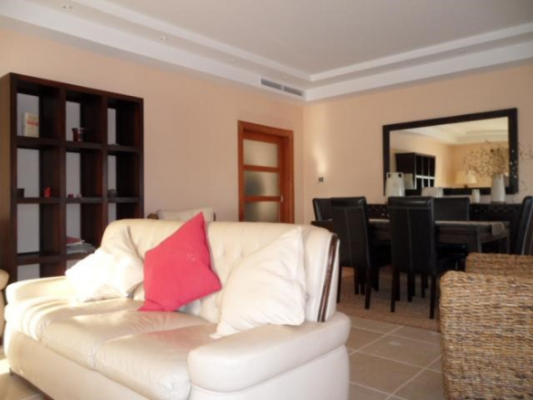 Floor House – Lagoa (Algarve) brought to you by Janela Digital – Casa Sapo
