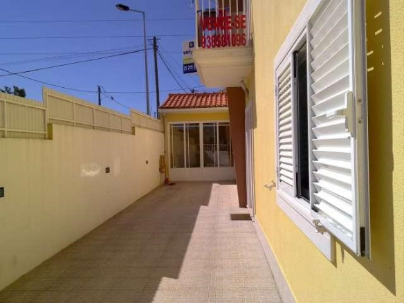Semi-Detached House – Seixal brought to you by Janela Digital – Casa Sapo