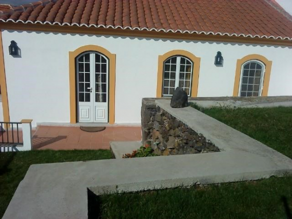 Small Farm – Angra do Heroísmo brought to you by Janela Digital – Casa Sapo