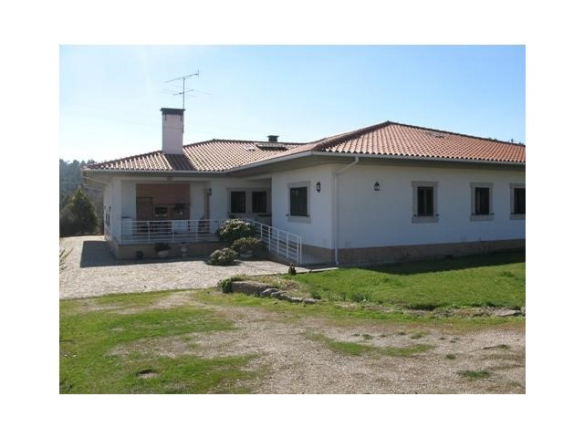 House – Viseu brought to you by Janela Digital – Casa Sapo