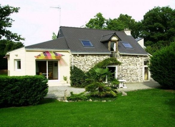 Detached, stonebuilt, character house Porcaro Bretagne by Linda Monks