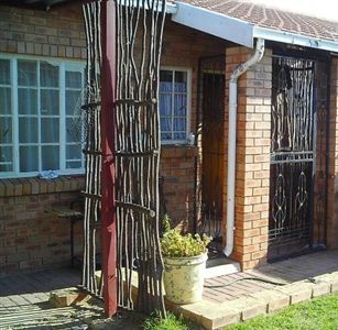 Tasbet Park, Witbank Property for sale – 3 Bedroom(s) 1 Bathroom(s) – House by : Anita Botes
