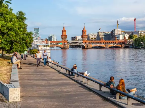 Splendid studio apartment on top floor with big balcony in the heart of Friedrichshain