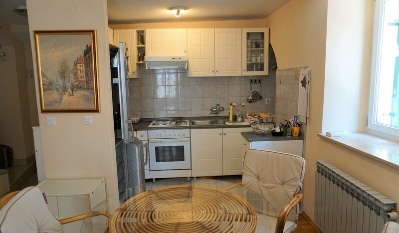 Makarska, center, duplex apartment, sale